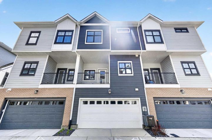402, 185 Mahogany Gardens SE photo 3