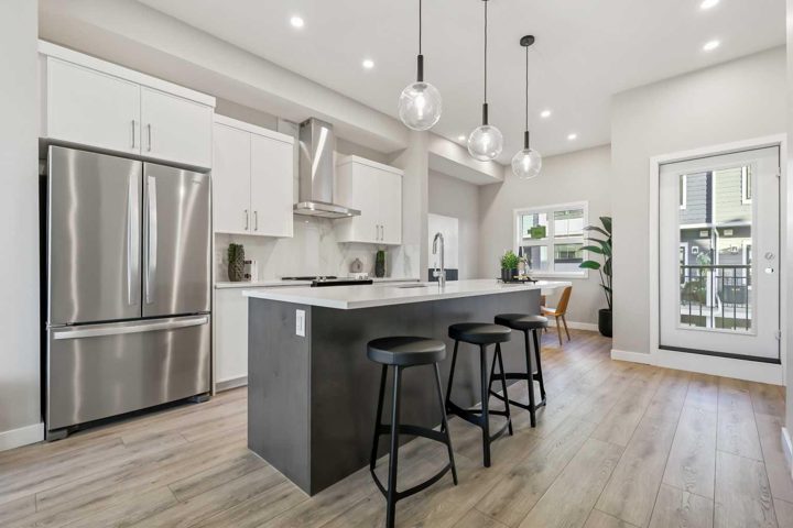 402, 185 Mahogany Gardens SE photo 4