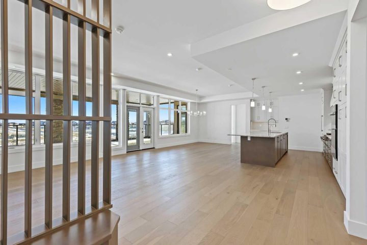 202, 140 Marina Cove SE photo 2