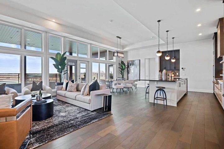 302, 170 Marina Cove SE photo 3