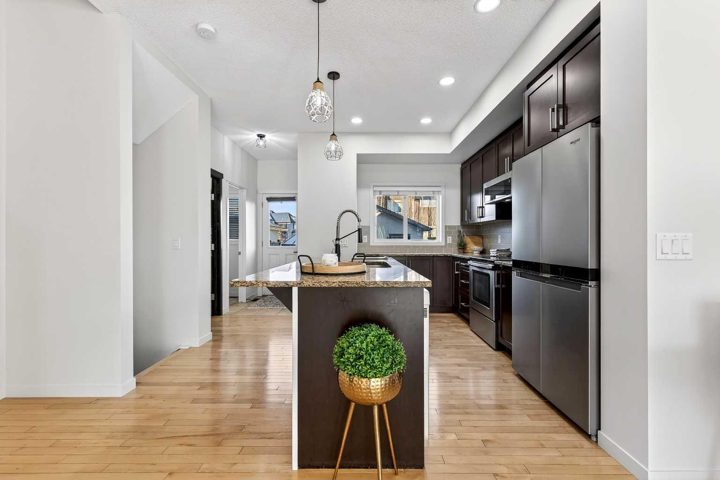 345 Mahogany Boulevard SE photo 3