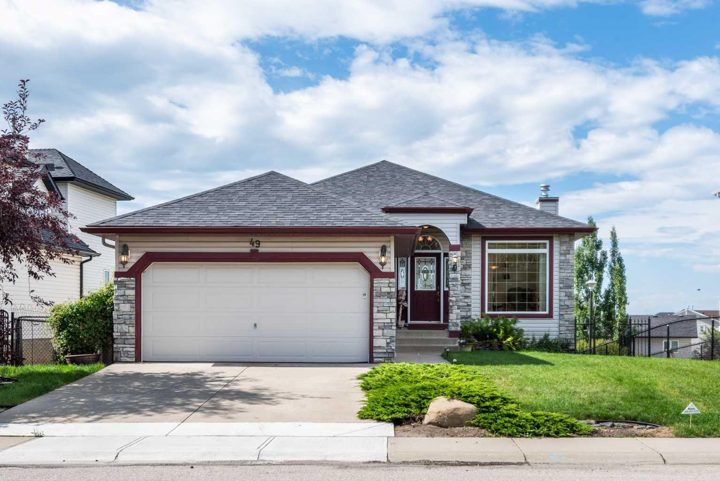 49 Arbour Crest Heights NW photo 2