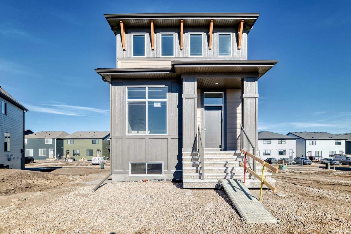 77 Mercado Landing SE