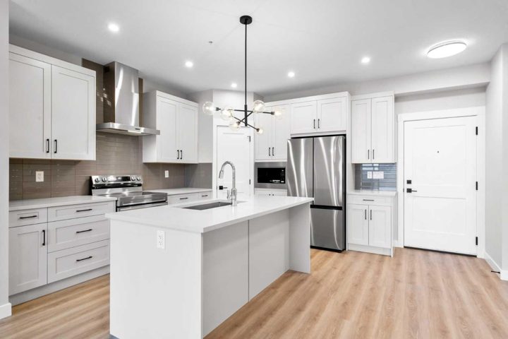 7311, 1802 Mahogany Boulevard SE photo 5