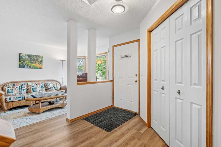 39 Arbour Wood Close NW photo 4