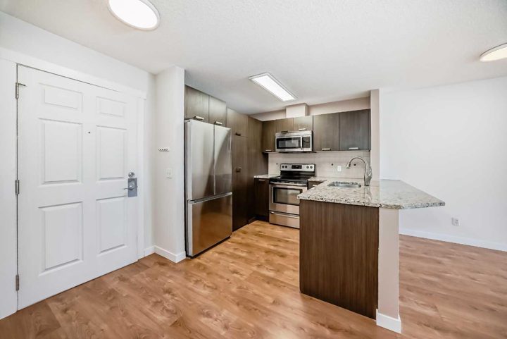 1318, 950 Arbour Lake Road NW photo 5
