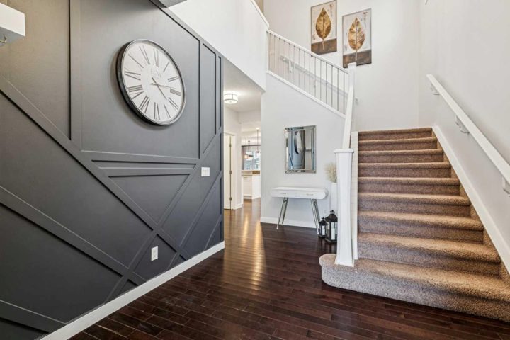 290 Mahogany Place SE photo 2