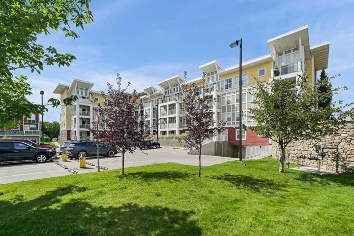 308, 402 Marquis Lane SE photo 2