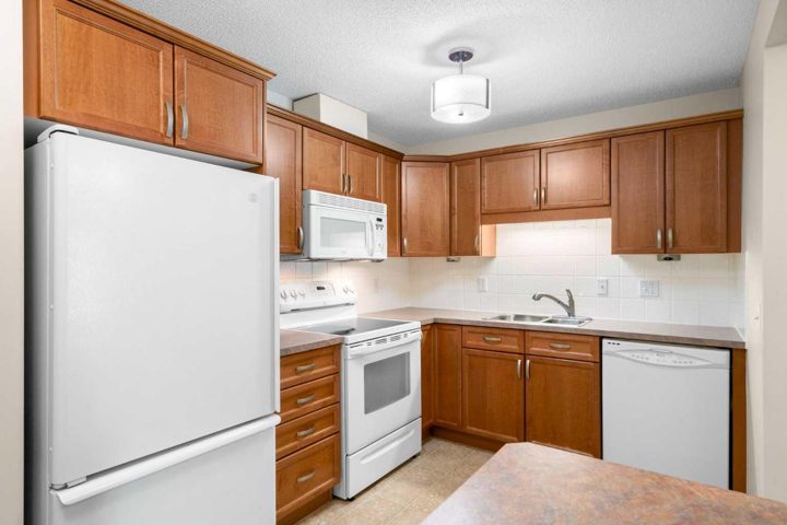 2102, 928 Arbour Lake Road NW photo 3