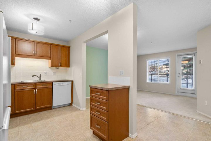 2102, 928 Arbour Lake Road NW photo 4
