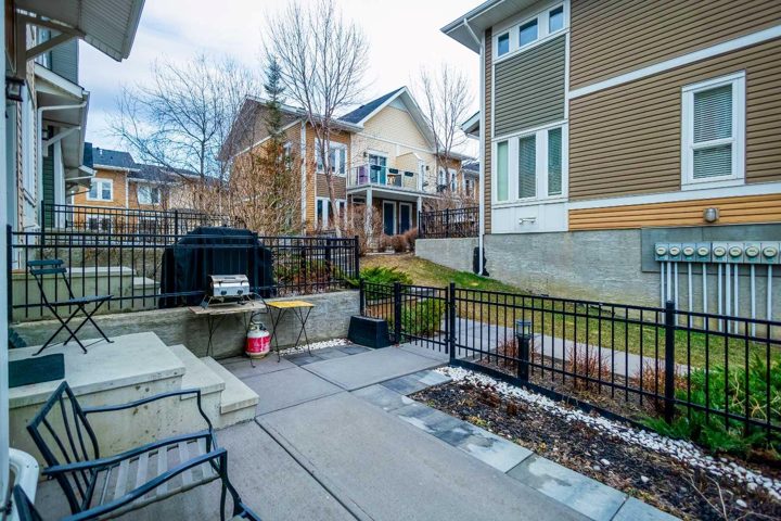 1310 Auburn Bay Square SE photo 3
