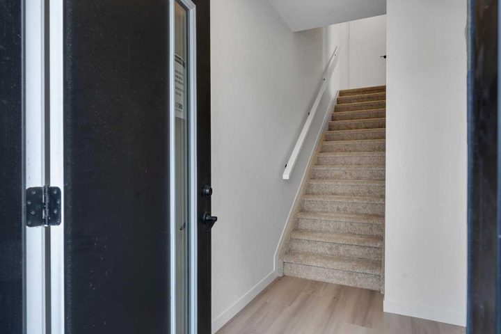 120 Arbour Lake Court NW photo 2