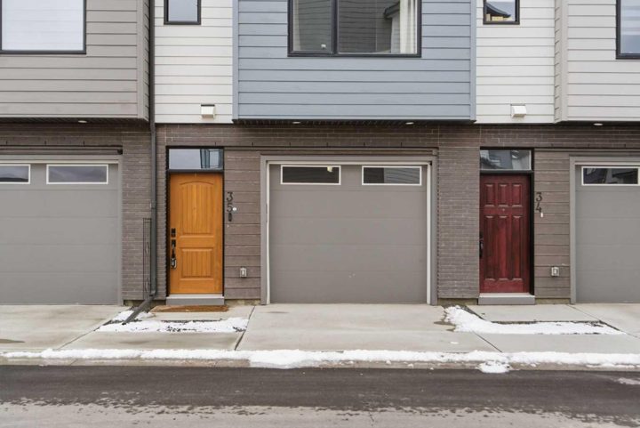 35, 903 Mahogany Boulevard SE photo 2