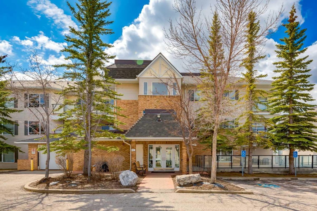 2301, 950 Arbour Lake Road NW