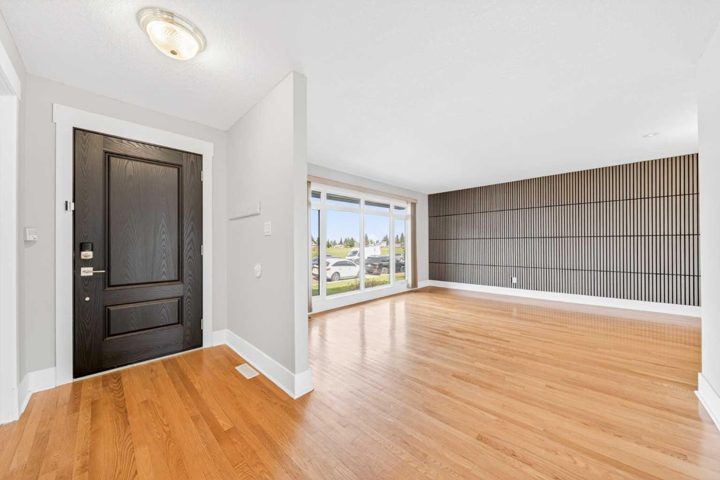 1728 Lake Bonavista Drive SE photo 3