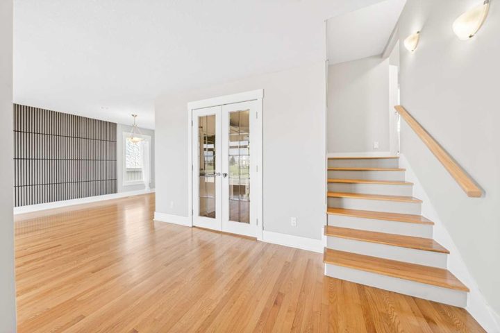 1728 Lake Bonavista Drive SE photo 4