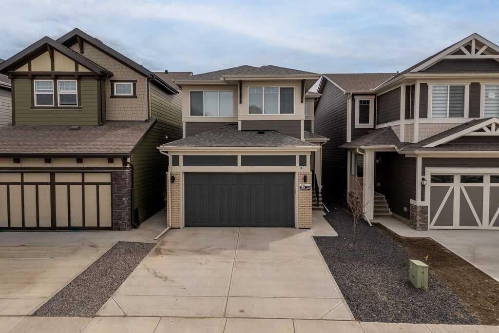 338 Magnolia Way SE