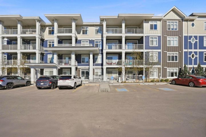 213, 400 Auburn Meadows Common SE photo 2