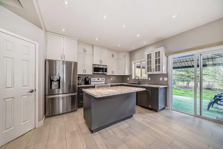 307 Arbour Crest Road NW photo 4