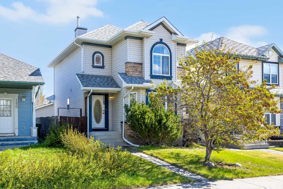 176 Arbour Grove Close NW