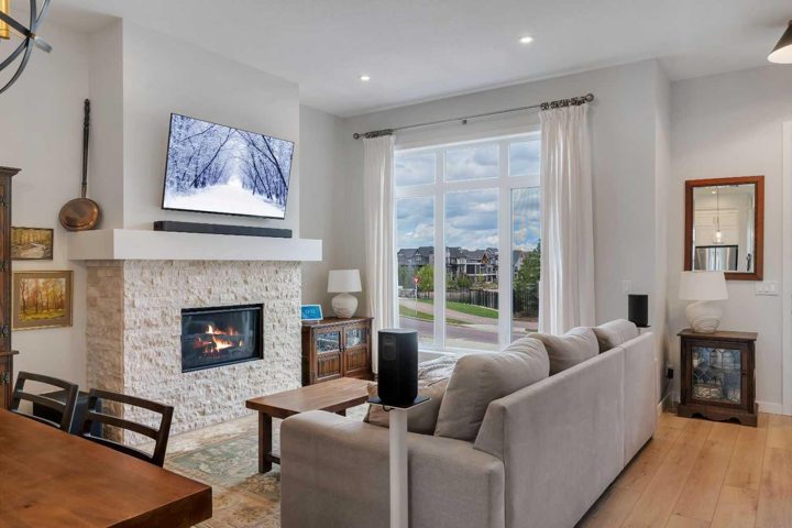 541 Marine Drive SE photo 4