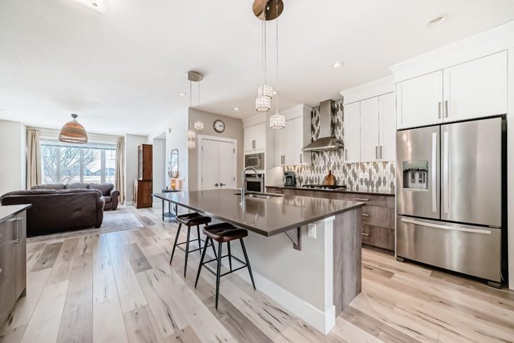 68 Mahogany Gardens SE photo 4