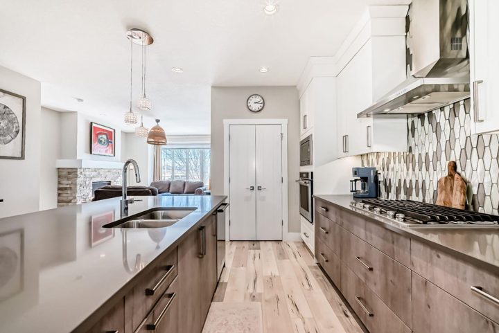 68 Mahogany Gardens SE photo 5