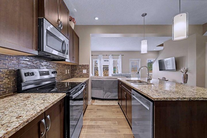 80 Chaparral Valley Crescent SE photo 5