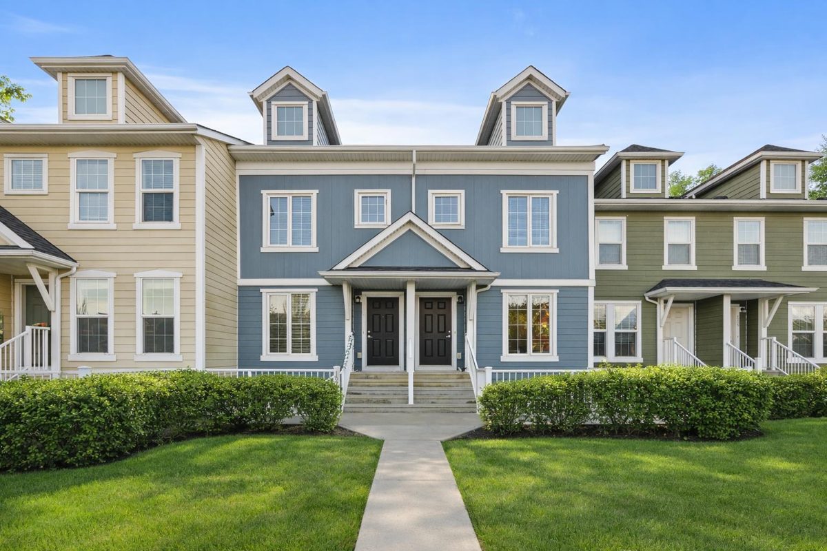 111 Auburn Bay Street SE