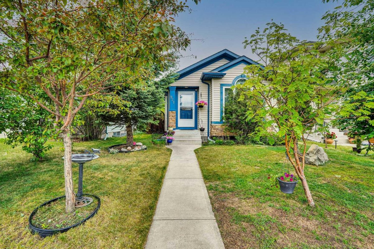921 Arbour Lake Road NW