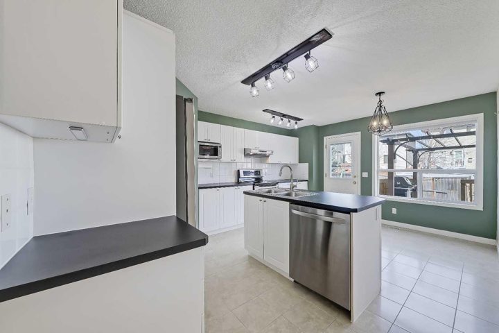 123 Arbour Butte Road NW photo 3