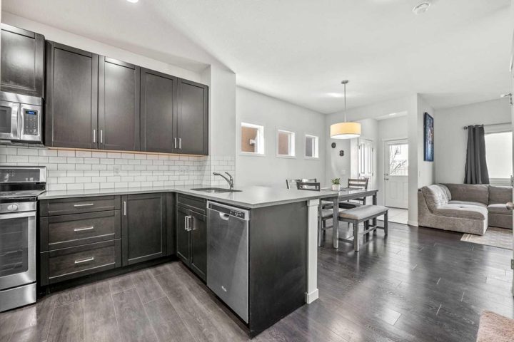 432 Marquis Heights SE photo 4