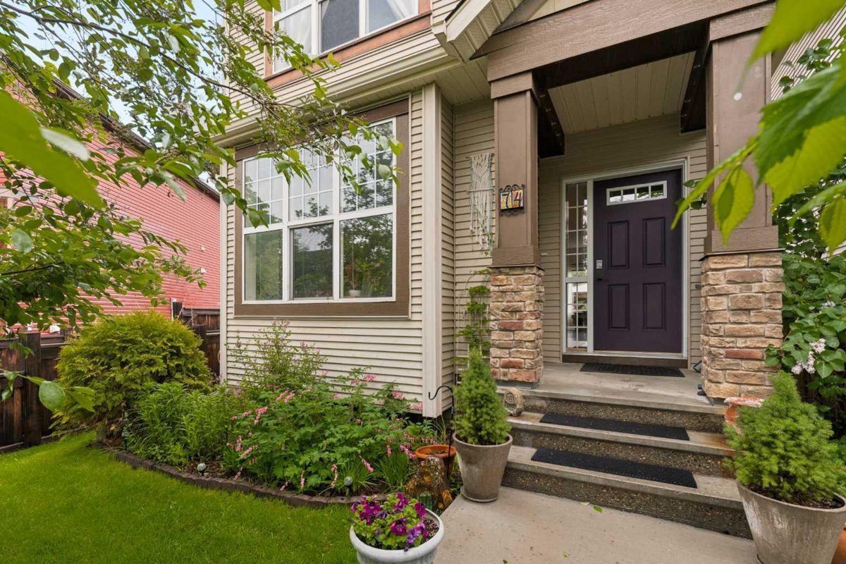74 Autumn Crescent SE