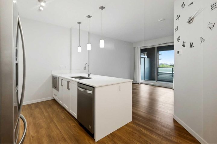 212, 122 Mahogany Centre SE photo 4