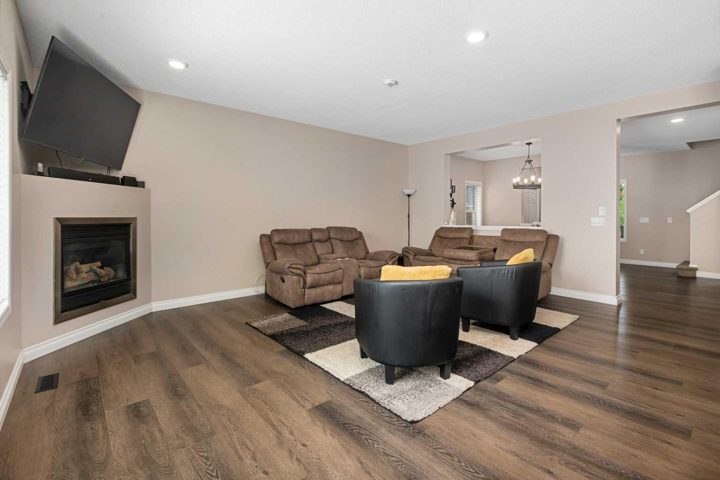 60 Chapala Square SE photo 4