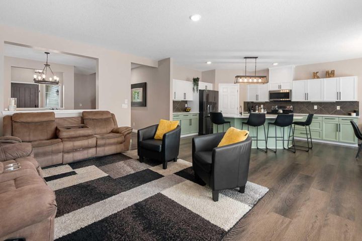 60 Chapala Square SE photo 5