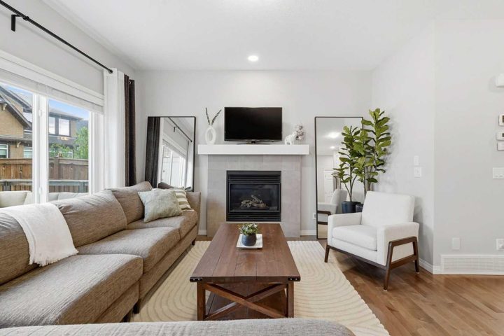 66 Masters Place SE photo 5