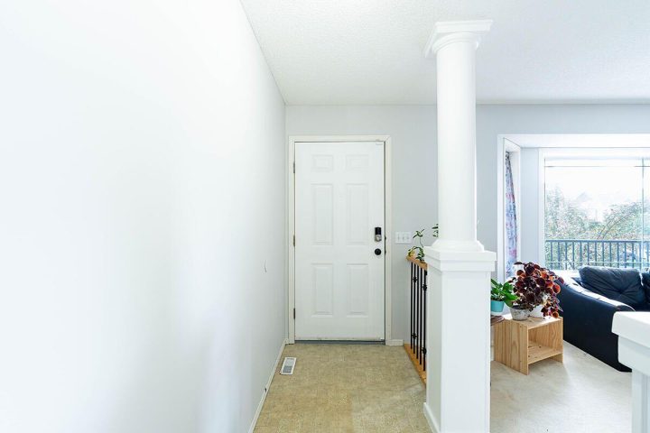 102, 950 Arbour Lake Road NW photo 2
