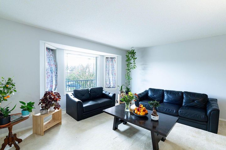 102, 950 Arbour Lake Road NW photo 4