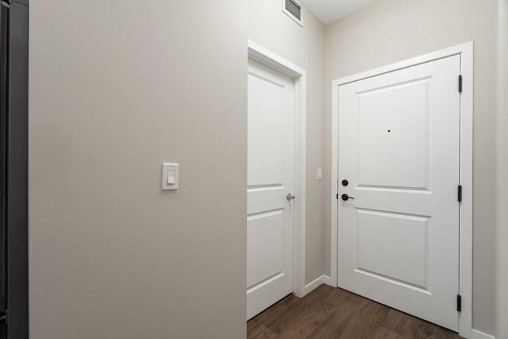 112, 30 Mahogany Mews SE photo 4