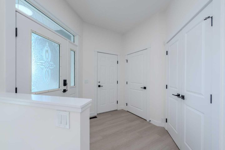 93 Coral Reef Crescent NE photo 4