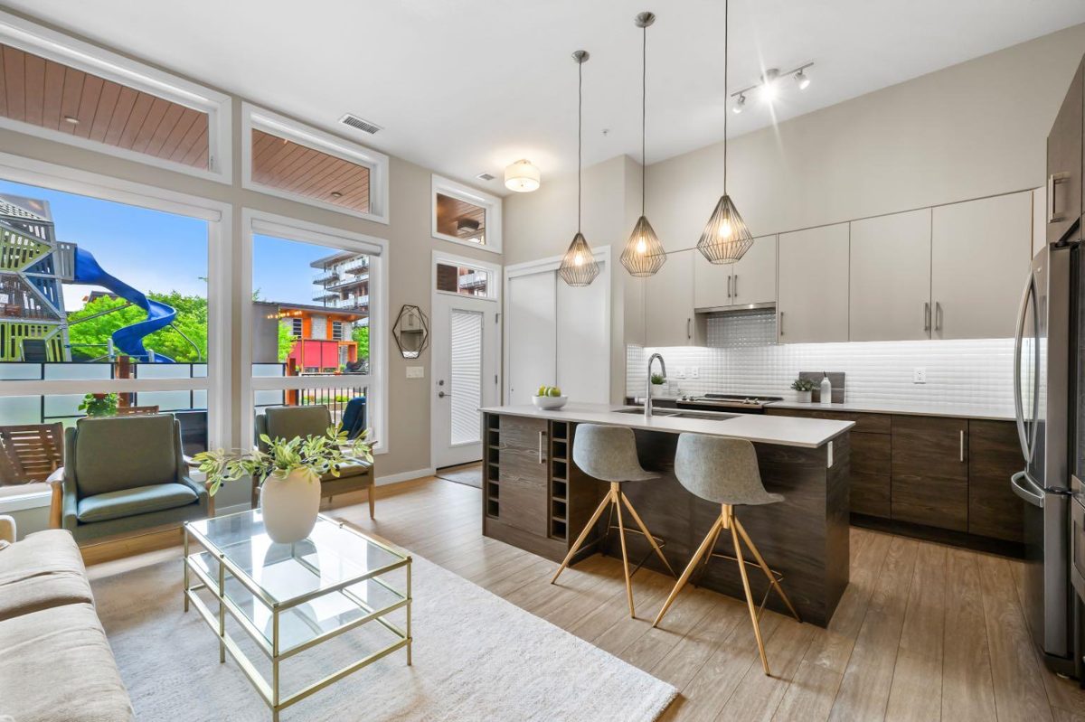 128, 122 Mahogany Centre SE