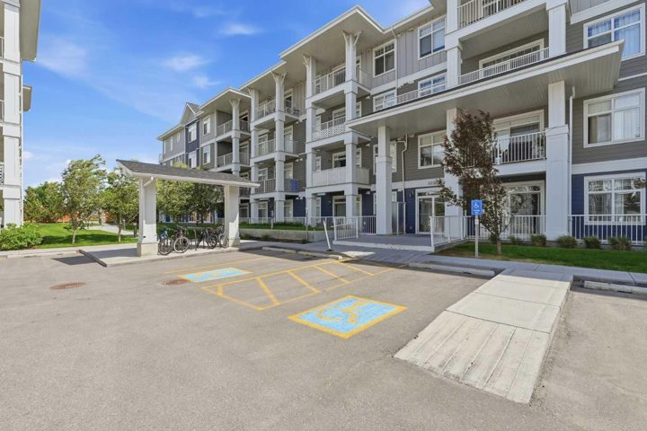 114, 300 Auburn Meadows Common SE photo 4