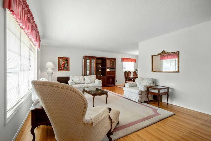 1112 Lake Sylvan Place SE photo 4