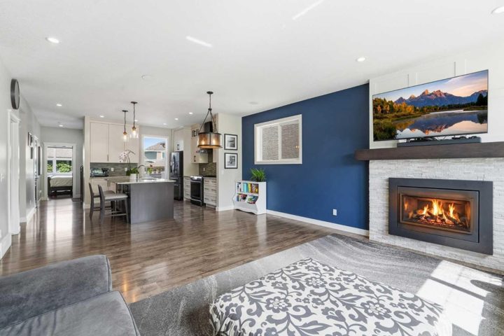 237 Mahogany Parade SE photo 5