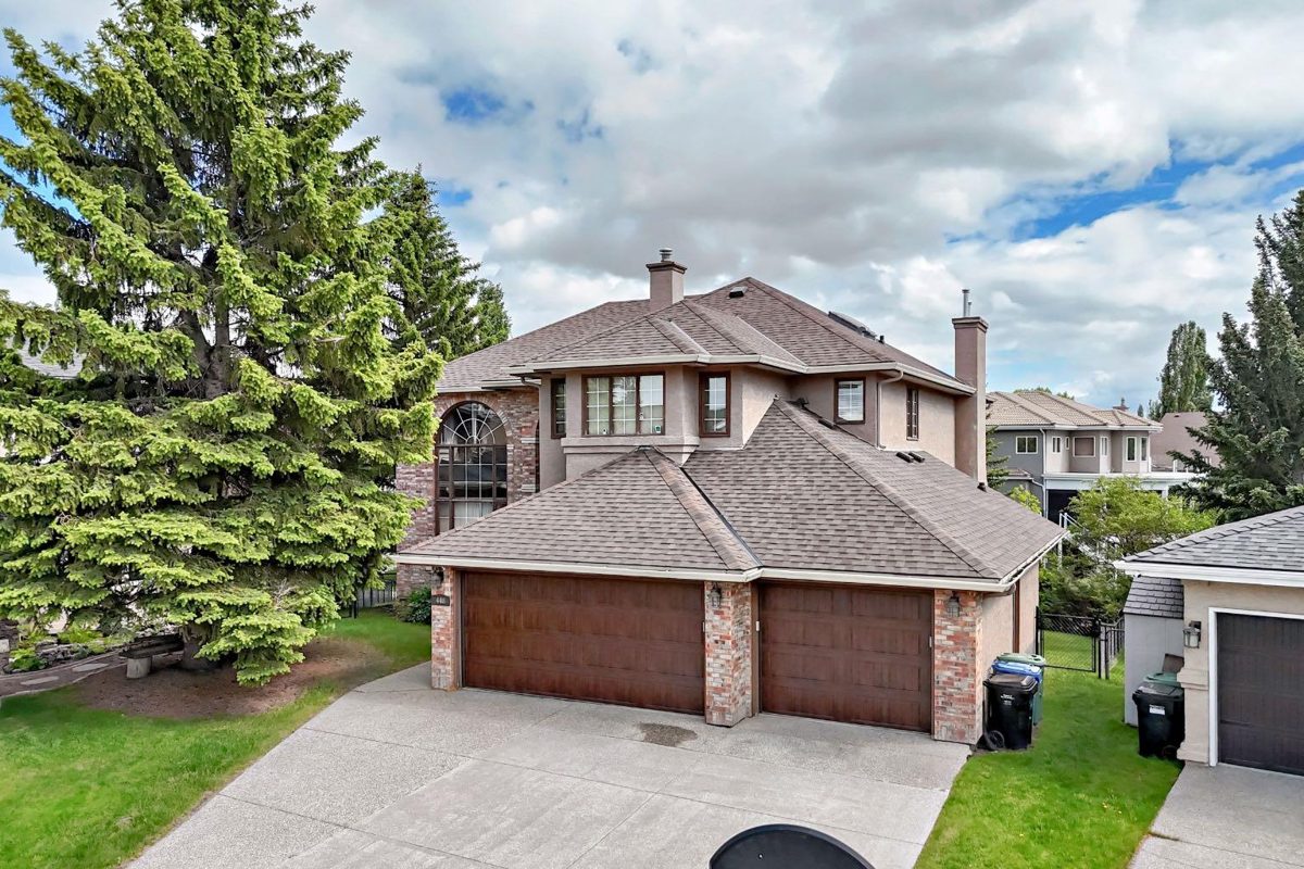 448 Mckenzie Lake Bay SE