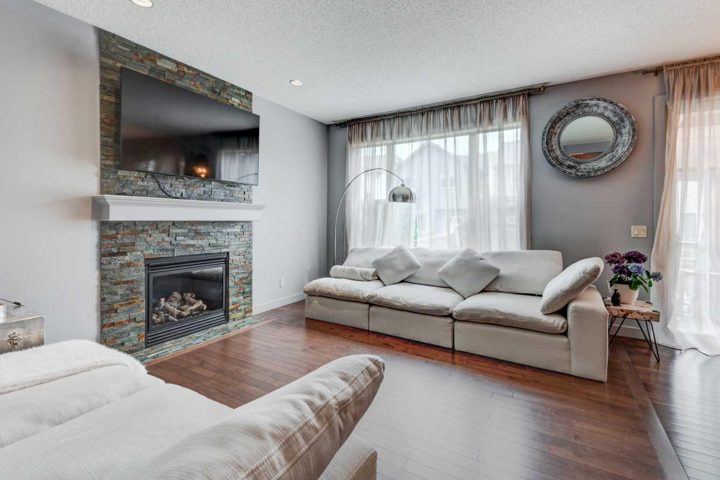 153 Chaparral Valley Mews SE photo 2