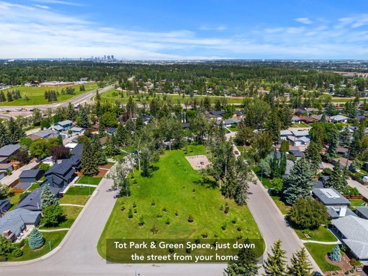 1124 Lake Wapta Way SE photo 3