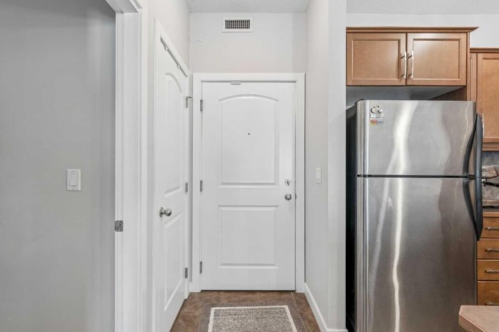 306, 15304 Bannister Road SE photo 3