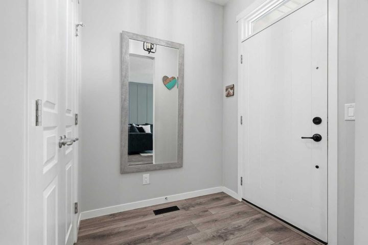 72 Masters Manor SE photo 3